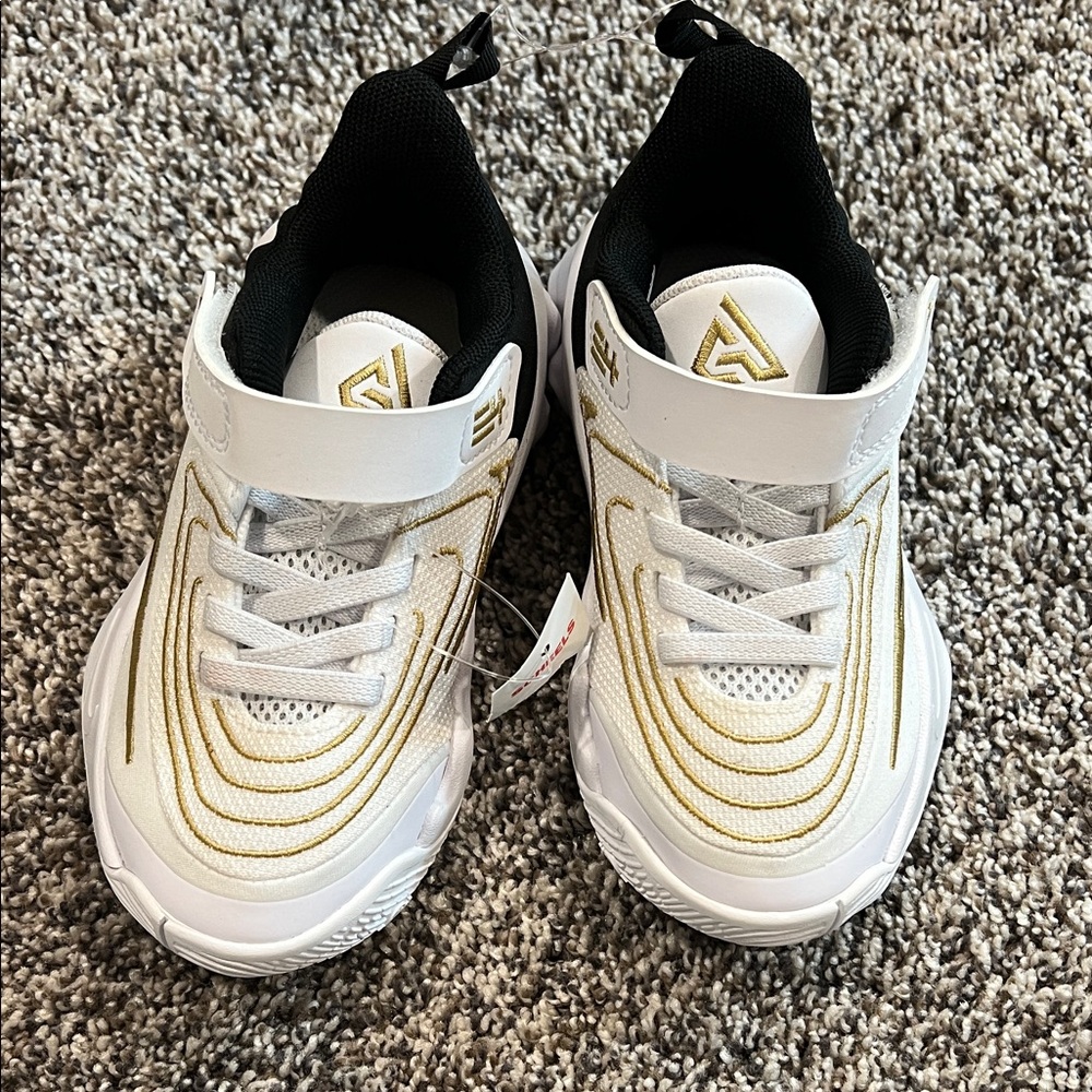 NIKE - NWT  Kids White and Gold Athletic Shoes